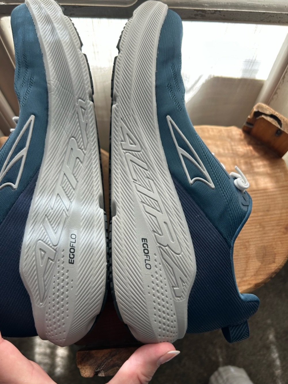 Altra Men's Ecoflo Sport Comfort Running Shoes Blue size 10 like new - Picture 6 of 10
